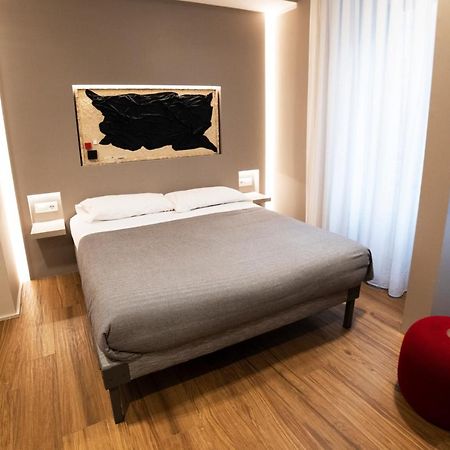 Hotel Lucrino 45 By Ale à Rome Extérieur photo