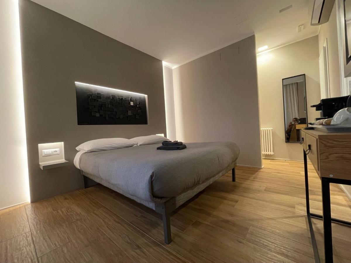 Hotel Lucrino 45 By Ale à Rome Extérieur photo