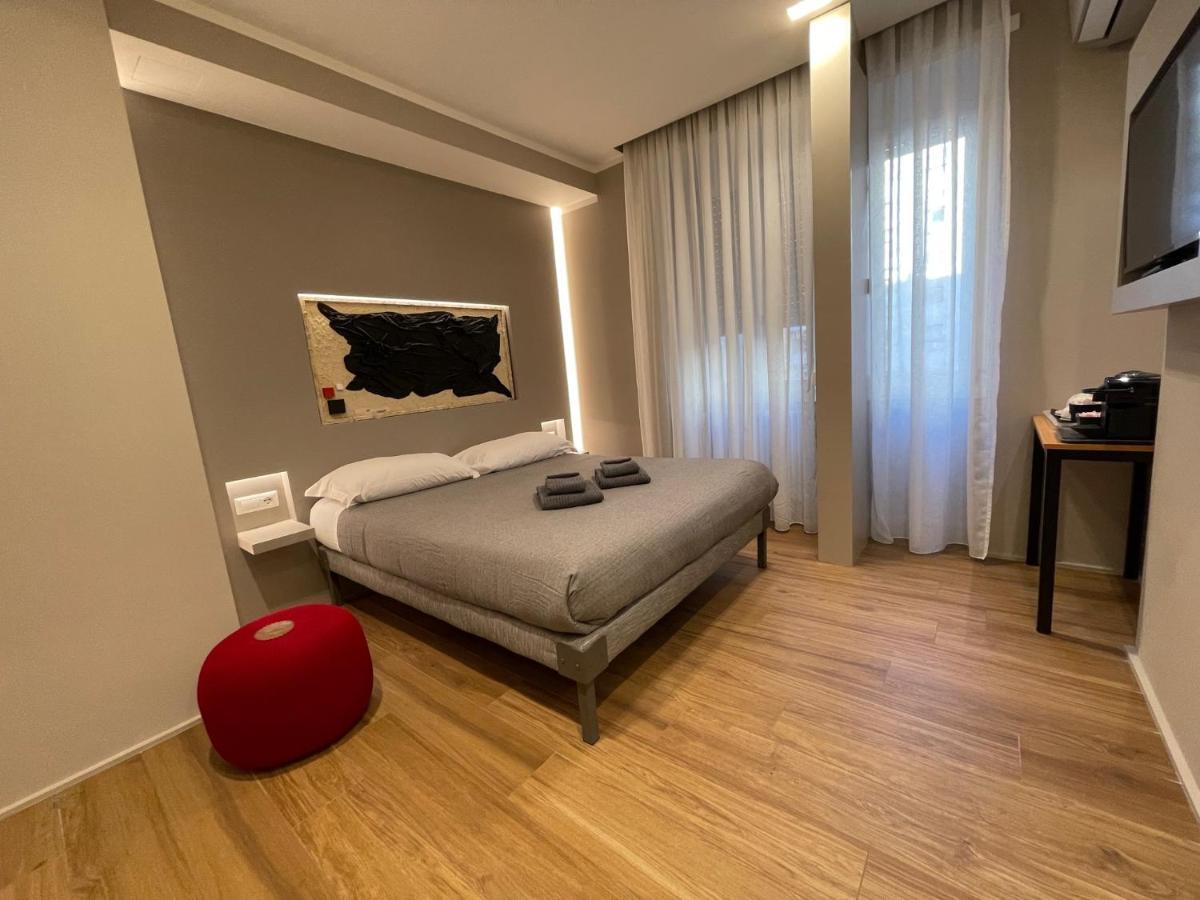 Hotel Lucrino 45 By Ale à Rome Extérieur photo
