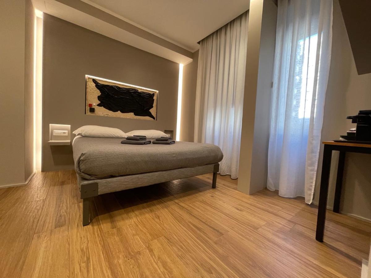 Hotel Lucrino 45 By Ale à Rome Extérieur photo