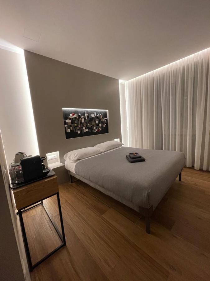 Hotel Lucrino 45 By Ale à Rome Extérieur photo