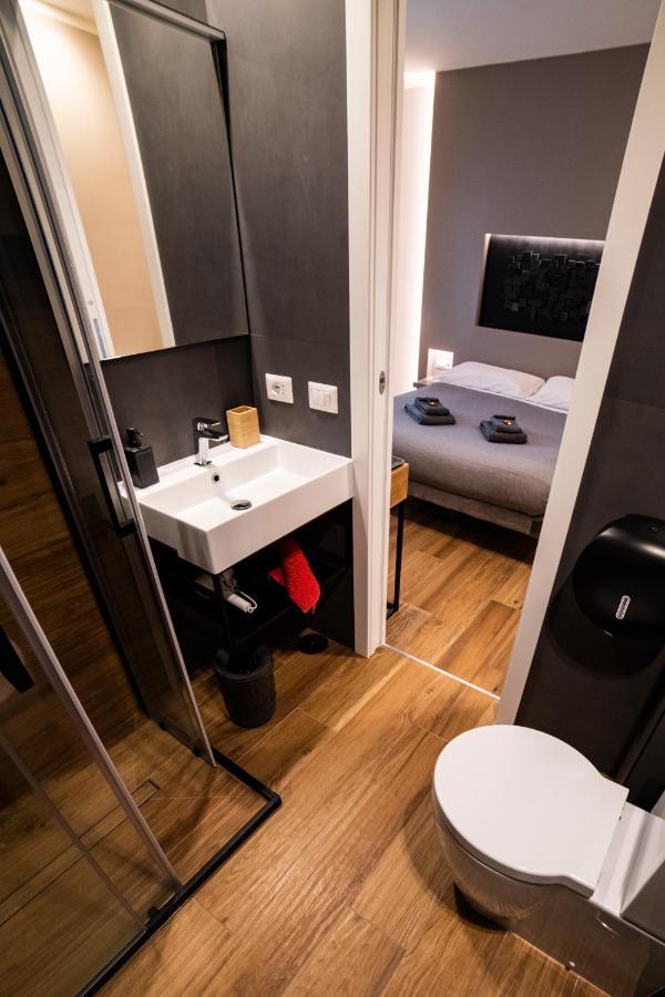 Hotel Lucrino 45 By Ale à Rome Extérieur photo