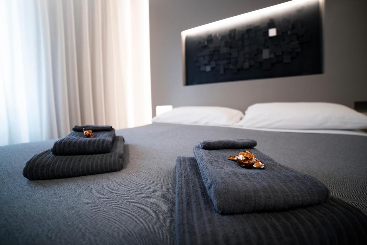 Hotel Lucrino 45 By Ale à Rome Extérieur photo
