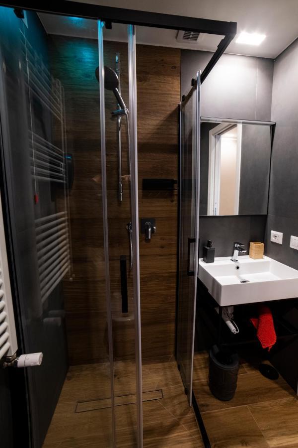 Hotel Lucrino 45 By Ale à Rome Extérieur photo