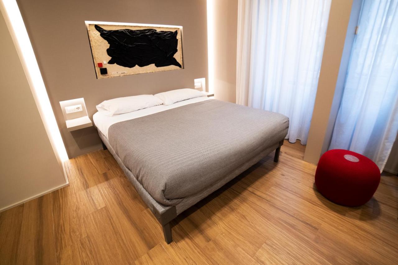 Hotel Lucrino 45 By Ale à Rome Extérieur photo